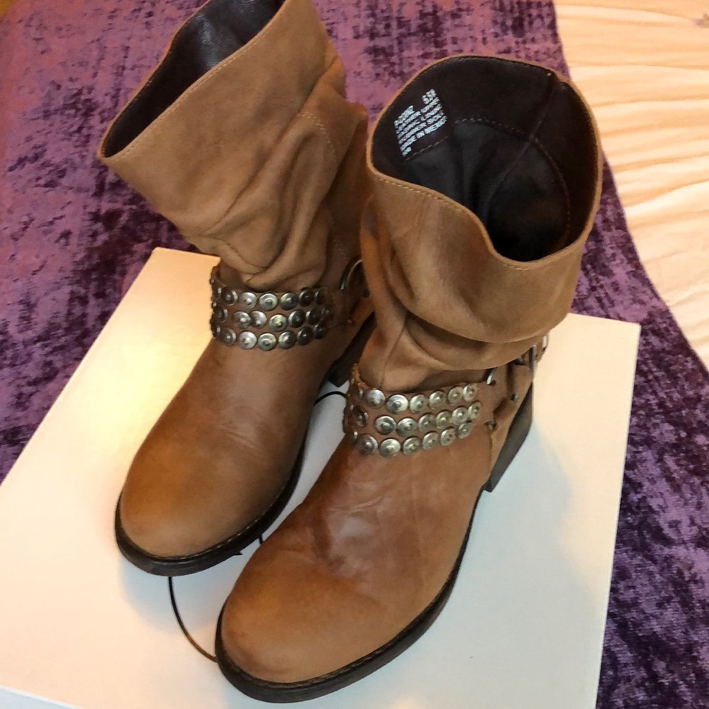 Brown boots